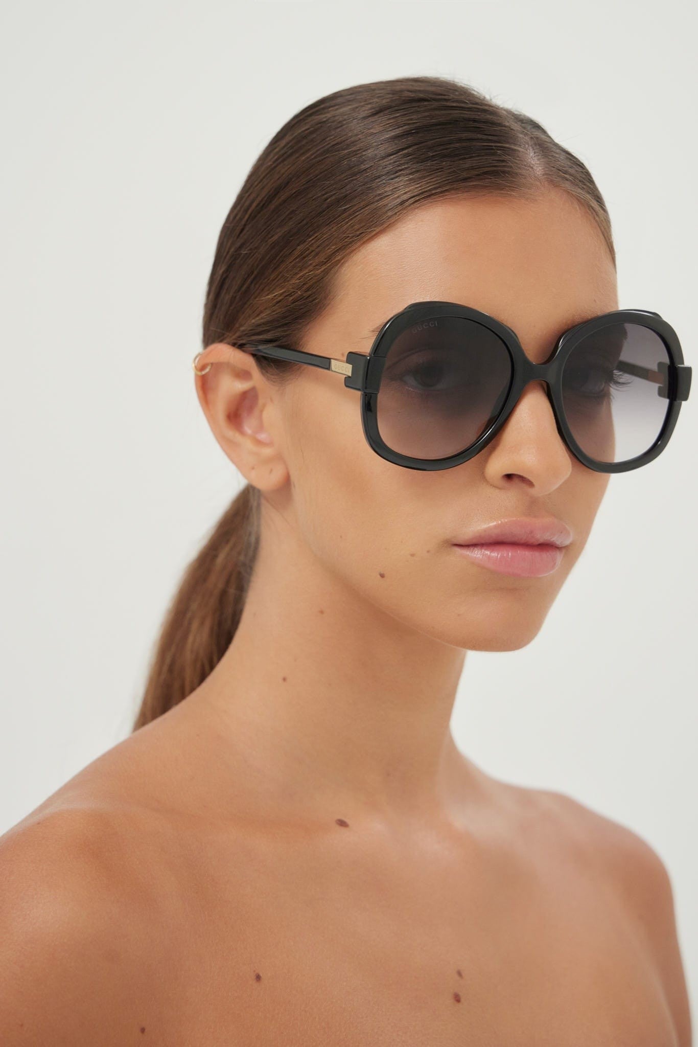 Gucci black round shape sunglasses