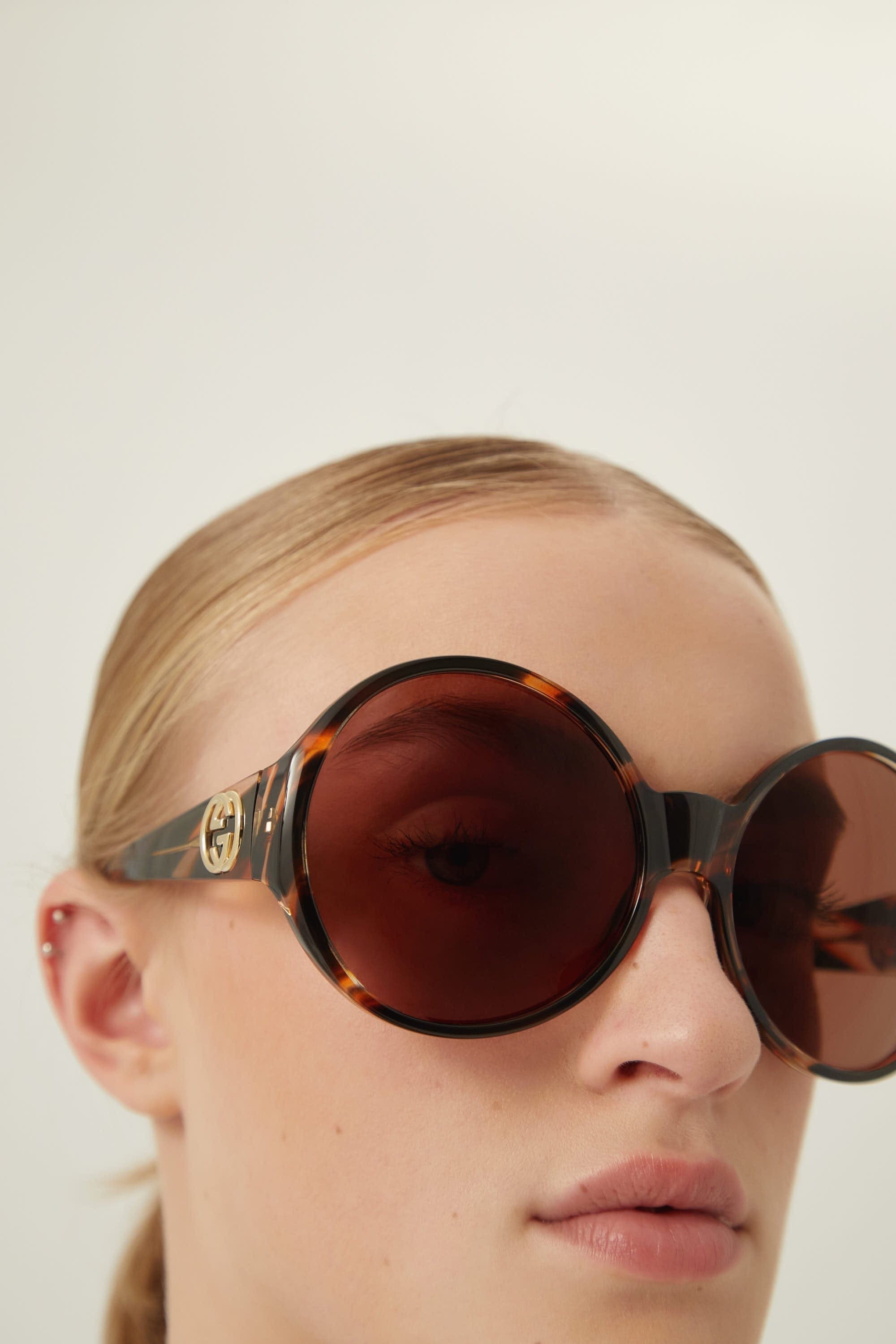 Gucci bold round shape