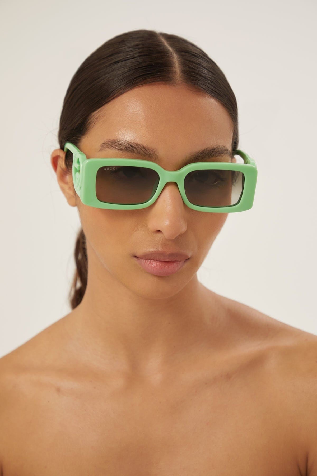 Gucci green bold rectangular sunglasses