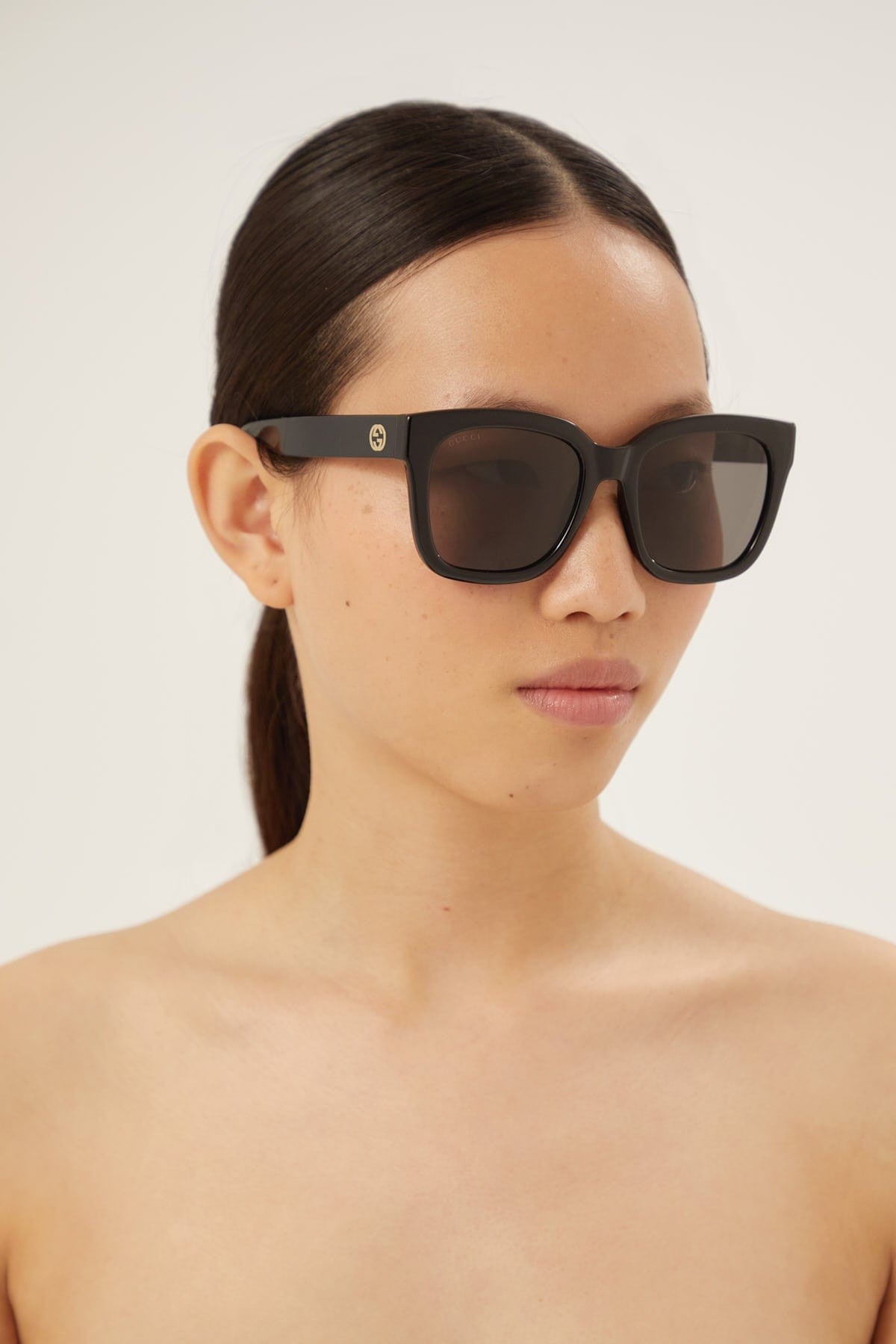 Gucci squared black acetate sunglasses