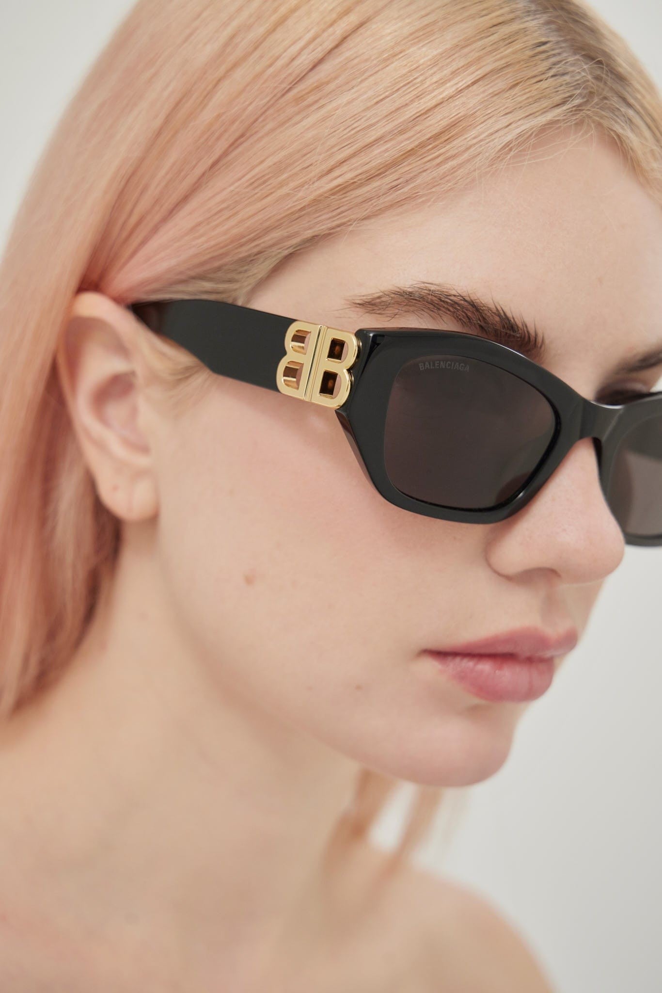 Balenciaga Dynasty cat eye black sunglasses