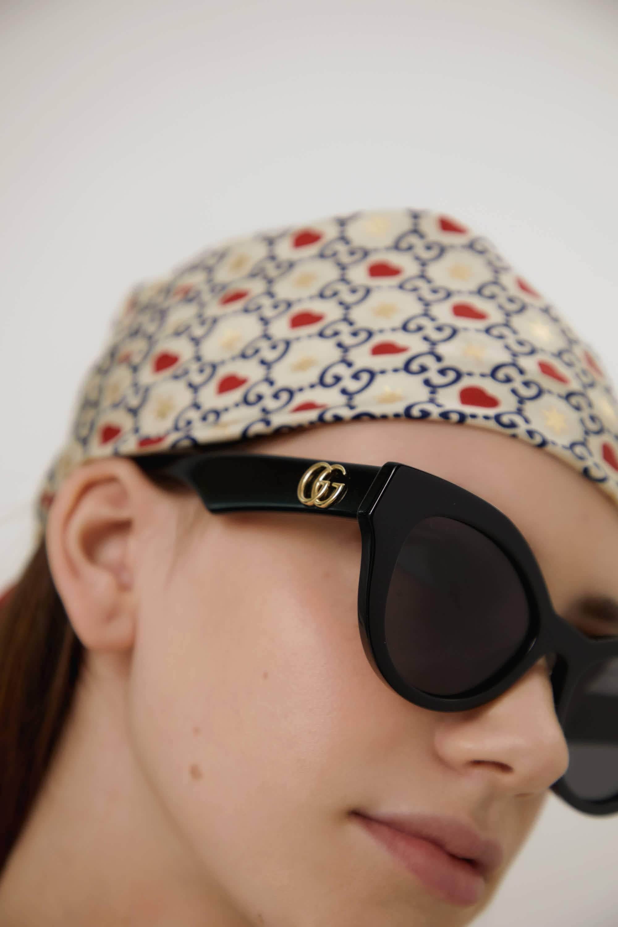 Gucci cat eye black sunglasses with GG logo