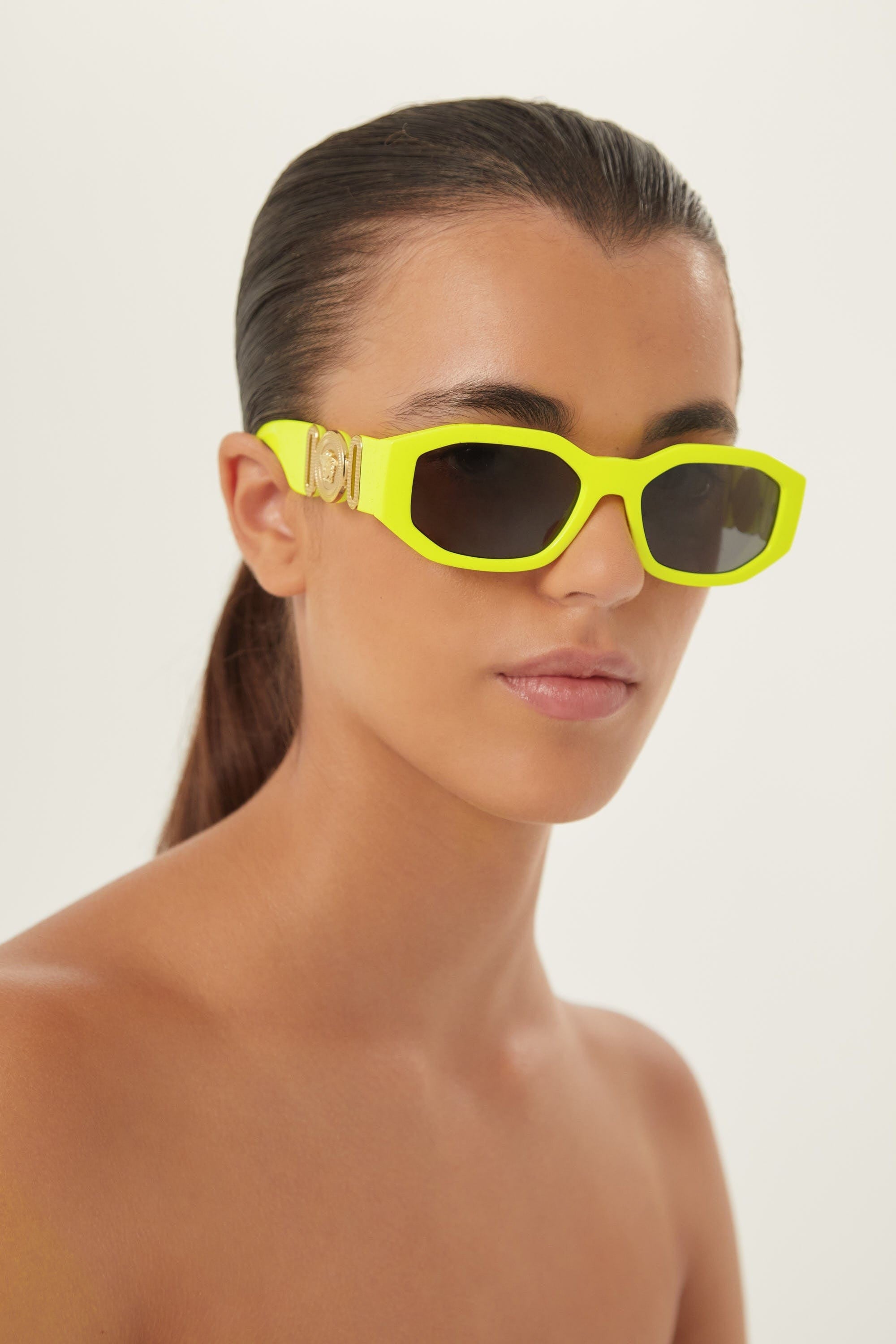 Versace biggie sunglasses in yellow with iconic jellyfish