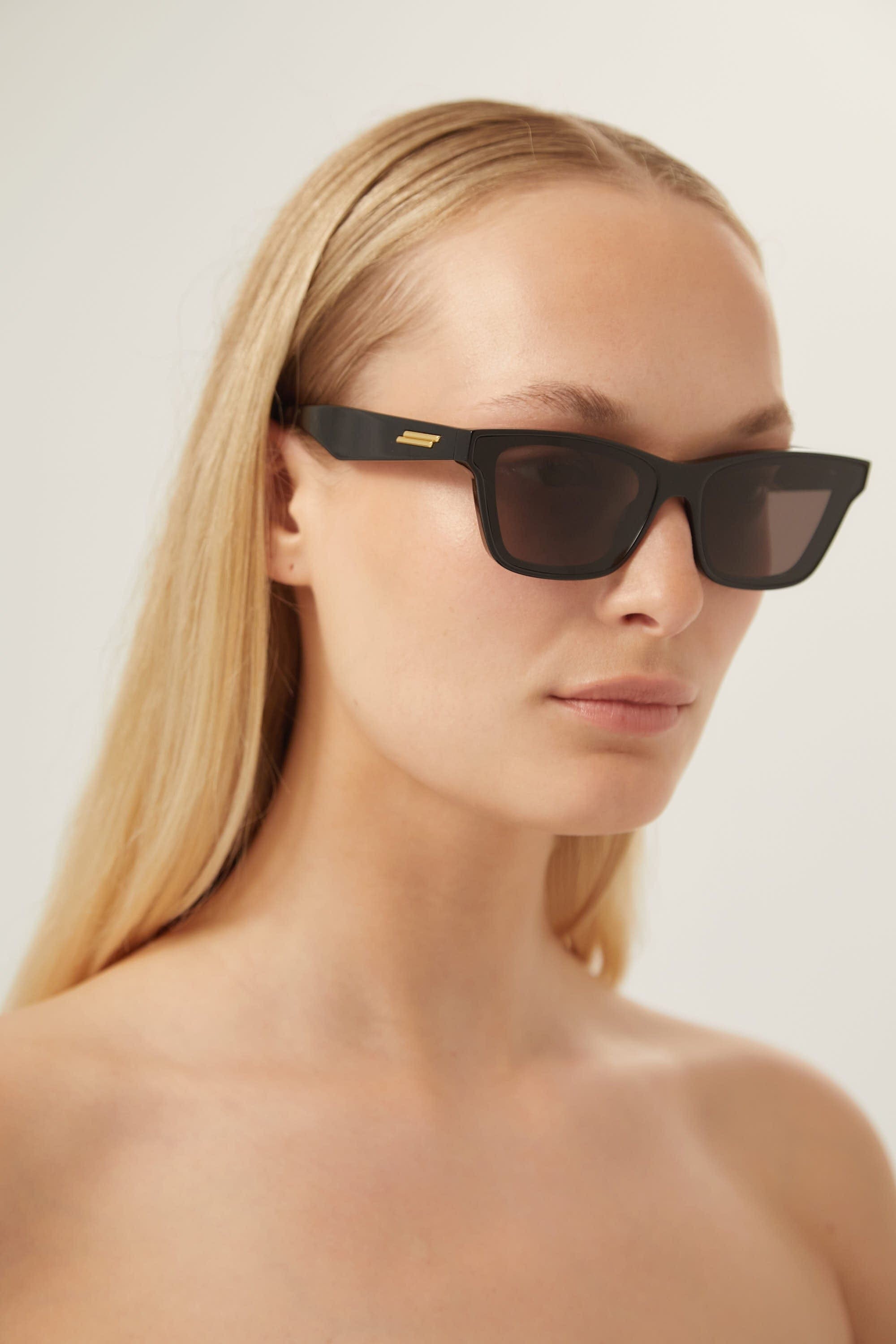 Bottega Veneta wayfarer black sunglasses